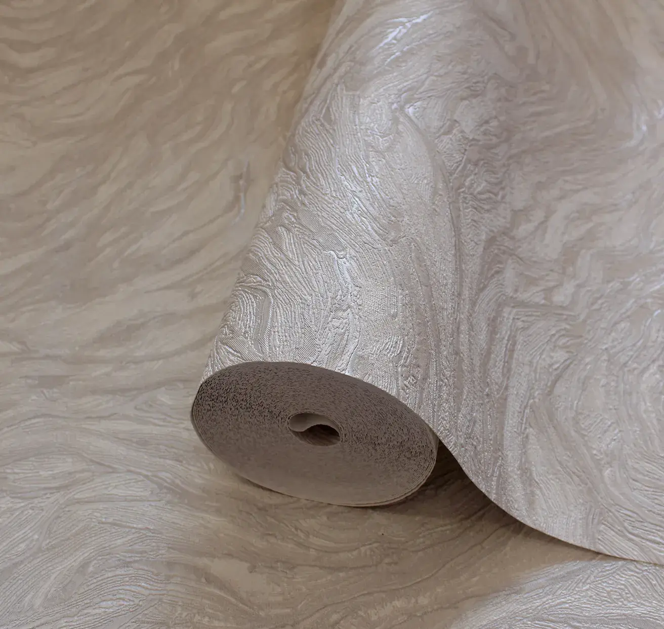 Beige Embossed Wallpaper – Understated Shimmer (24104-1)